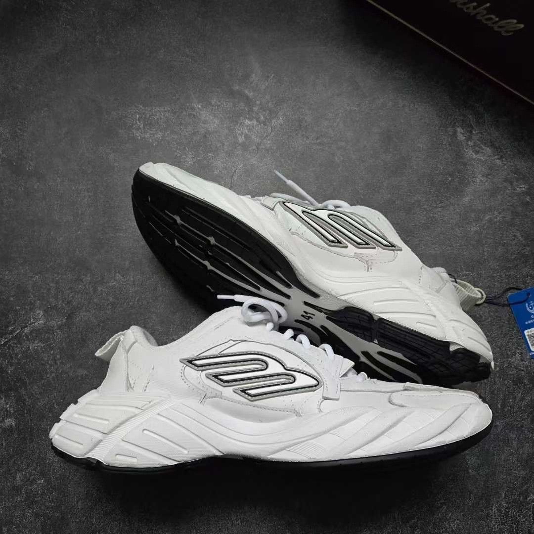 Balenciaga Balenciaga White Lowtop Sneakers 41 Men Size US 8.5 / EU 41-42 - 9 Thumbnail
