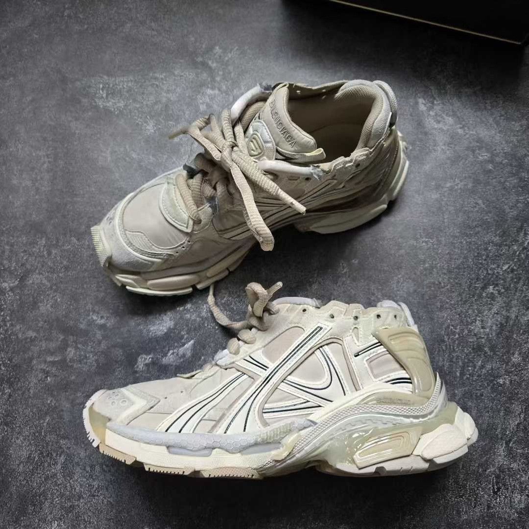 Balenciaga Balenciaga Running White Lowtop Sneakers 37 Women Size US 6.5 / IT 36.5 - 4 Thumbnail
