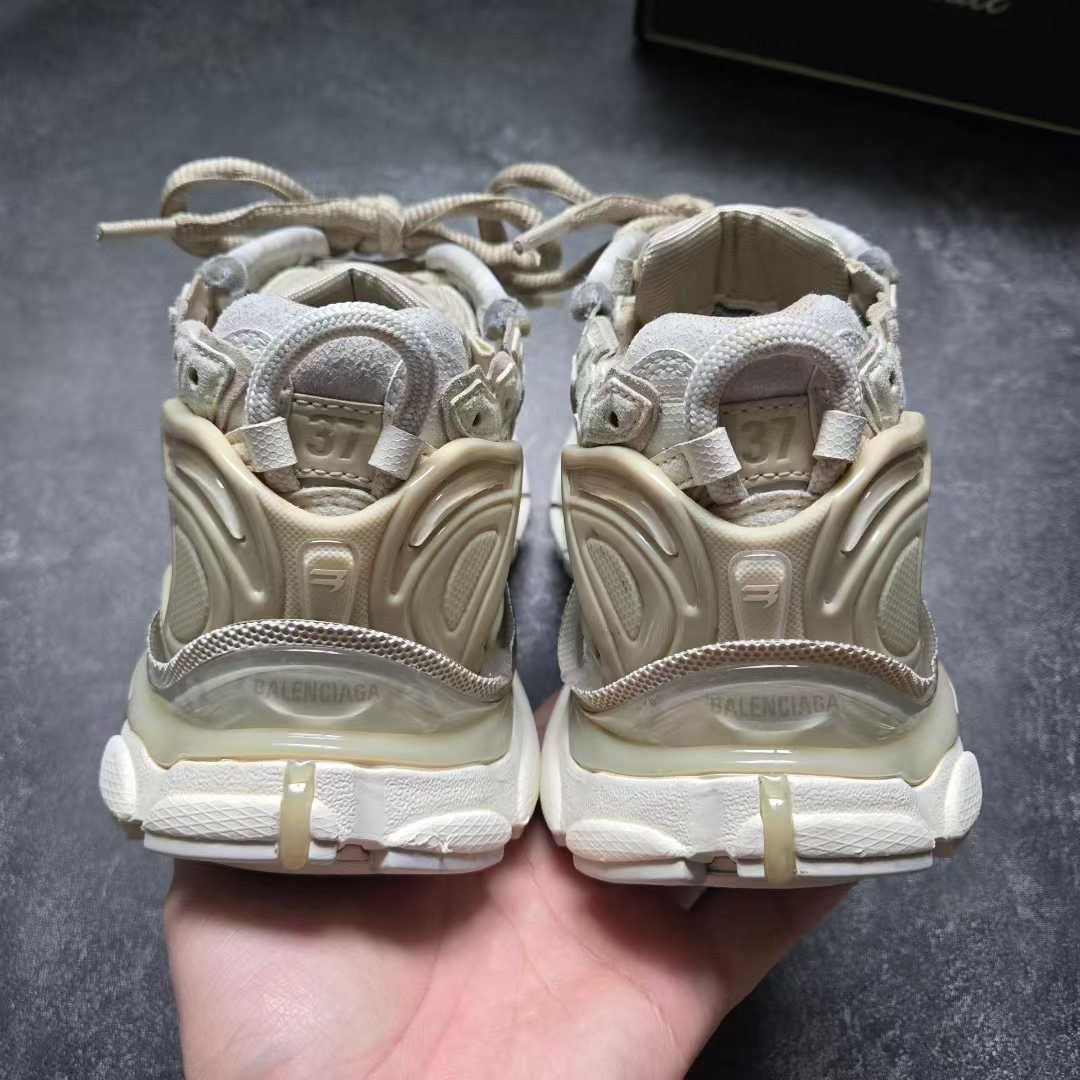 Balenciaga Balenciaga Running White Lowtop Sneakers 37 Women Size US 6.5 / IT 36.5 - 3 Thumbnail