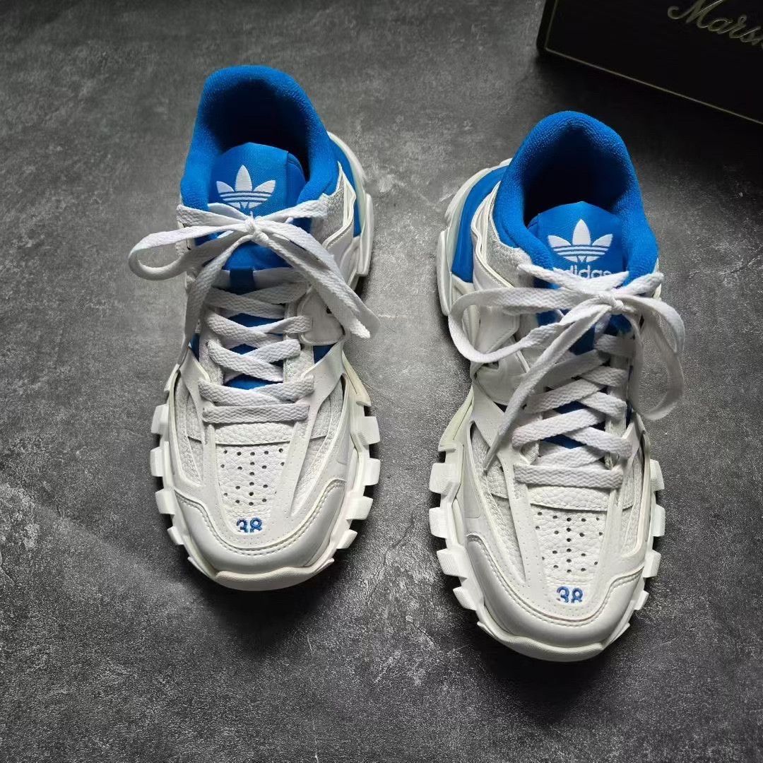 Balenciaga Balenciaga Collab Blue Lowtop Sneakers 38 Men Size US 6 / EU 39 - 2 Thumbnail