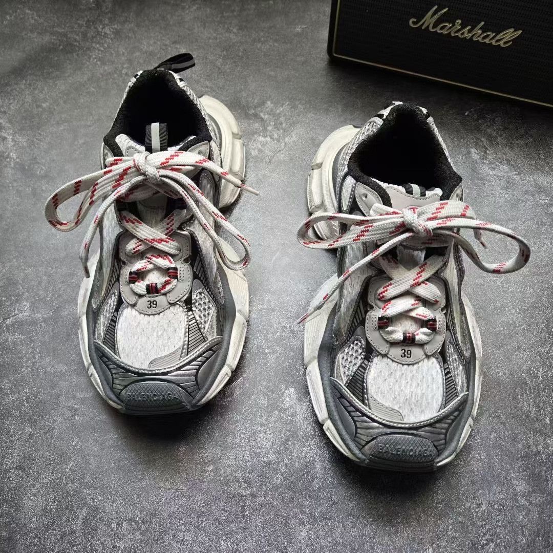 Balenciaga Balenciaga Gray Lowtop Sneakers XXXL Men Size US 10 / EU 43 - 2 Thumbnail