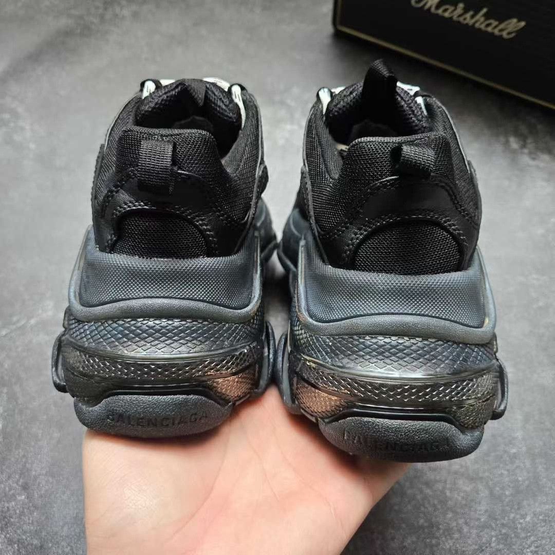 Balenciaga Balenciaga Gold Lowtop Sneakers S Women Size US 6 / IT 36 - 3 Thumbnail