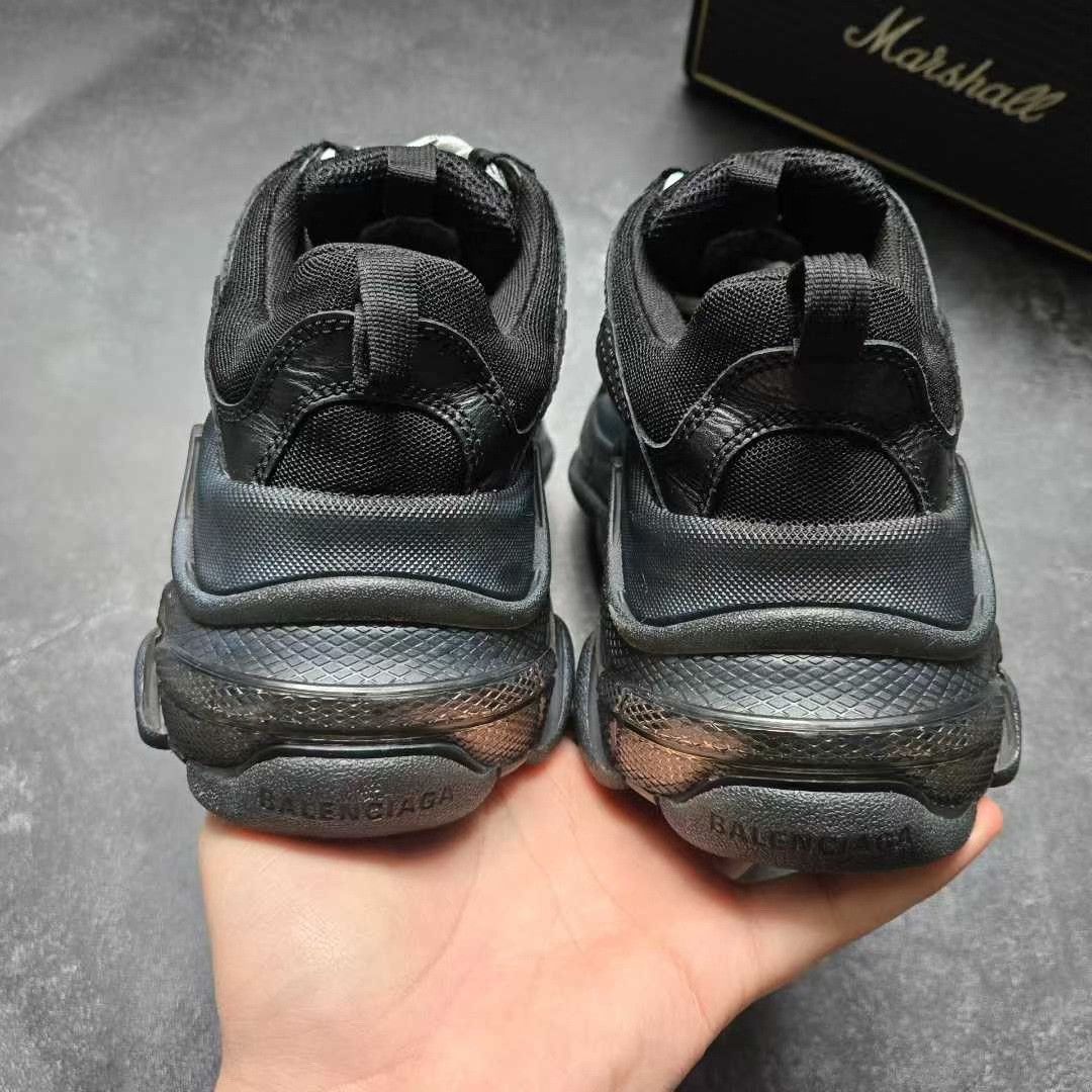Balenciaga Balenciaga Gold Lowtop Sneakers S Women Size US 6 / IT 36 - 3 Thumbnail