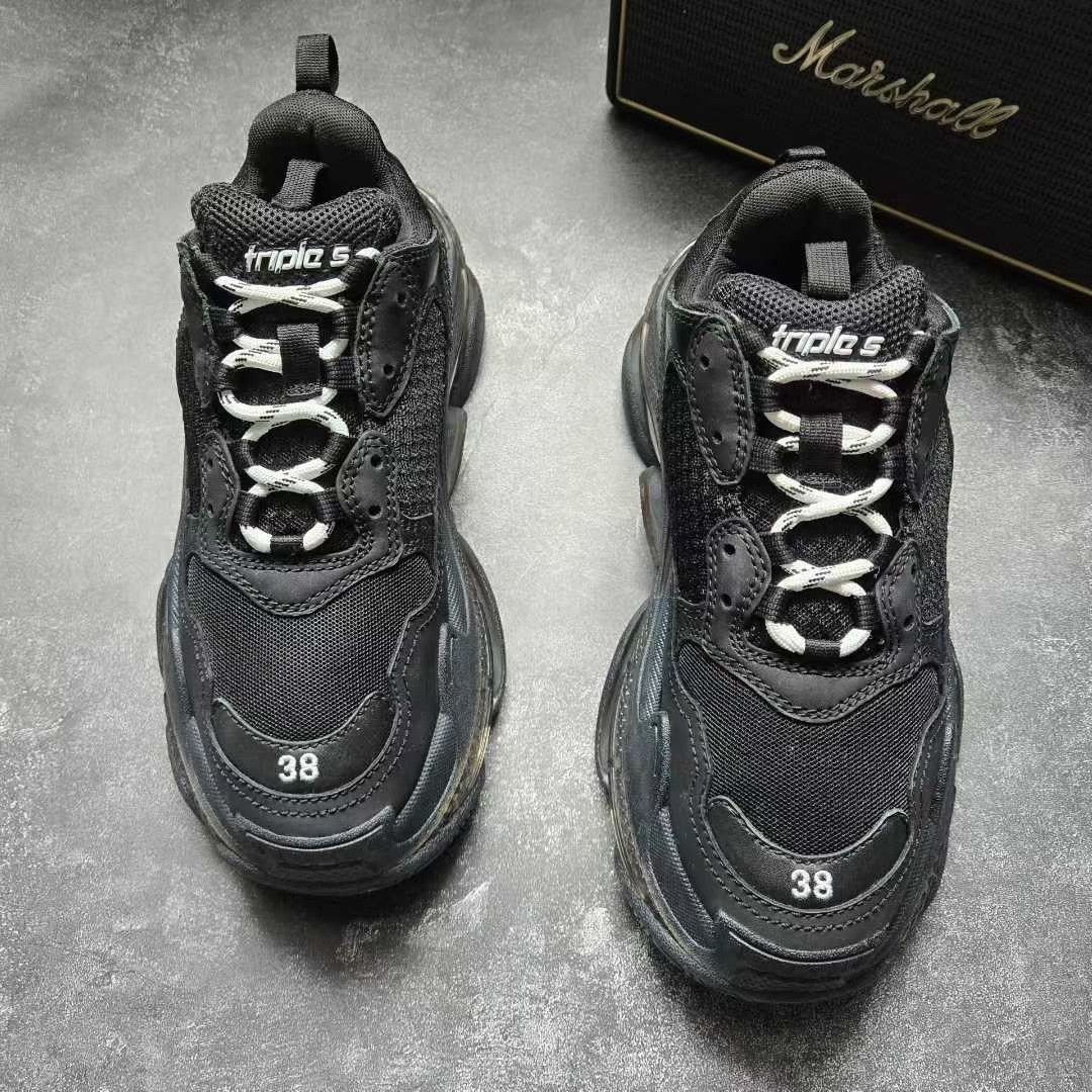Balenciaga Balenciaga Gold Lowtop Sneakers S Women Size US 6 / IT 36 - 2 Thumbnail
