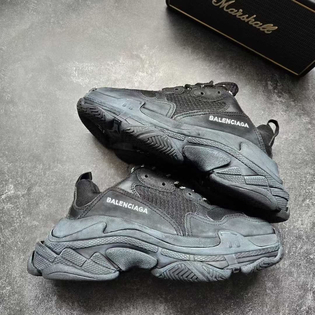 Balenciaga Balenciaga Distressed Gold Lowtop Sneakers S Men Size US 10 / EU 43 - 8 Thumbnail