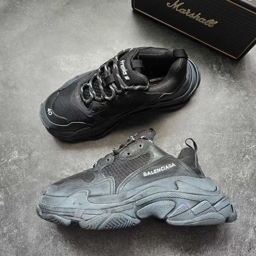 Balenciaga Balenciaga Distressed Gold Lowtop Sneakers S Men Size US 10 / EU 43 - 4 Thumbnail
