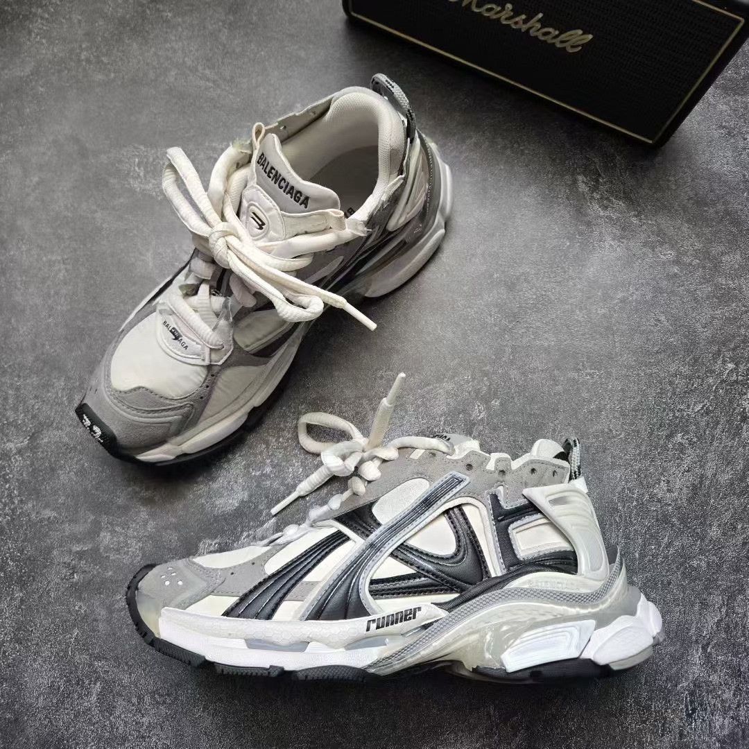 Balenciaga Balenciaga Running Black Lowtop Sneakers 37 Women Size US 6.5 / IT 36.5 - 4 Thumbnail