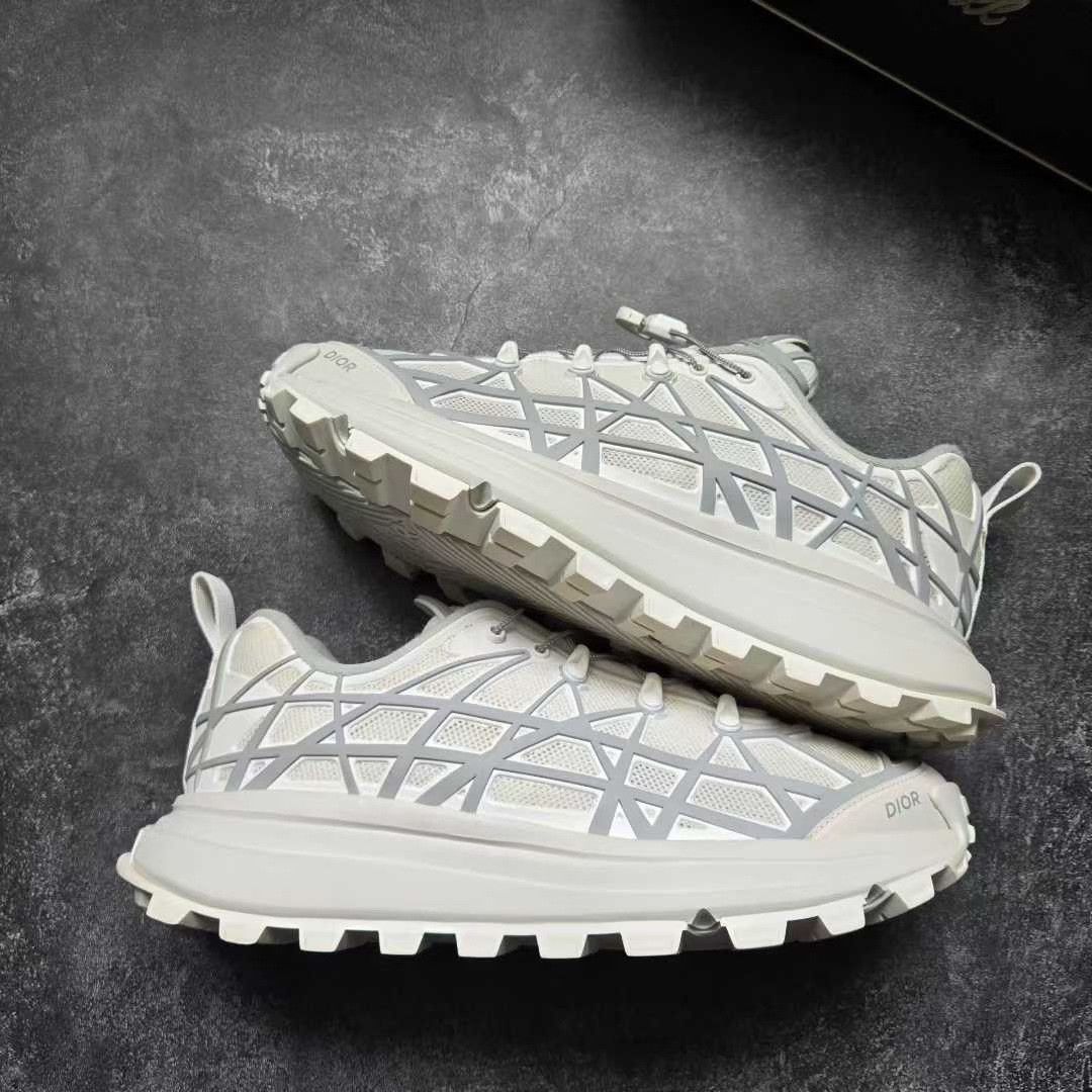 Balenciaga Balenciaga White Lowtop Sneakers 31 Women Size US 8 / IT 38 - 8 Thumbnail