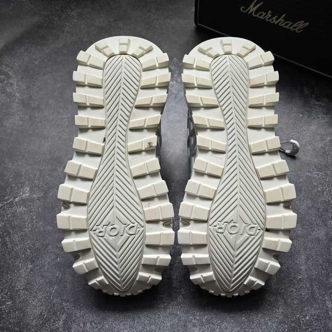 Balenciaga Balenciaga White Lowtop Sneakers 31 Women Size US 8 / IT 38 - 7 Thumbnail
