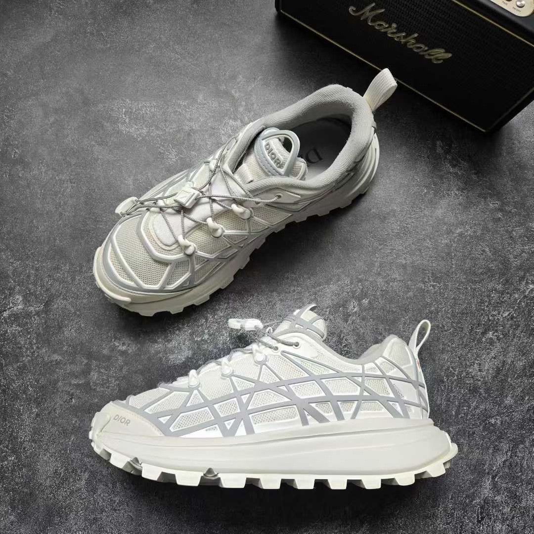 Balenciaga Balenciaga White Lowtop Sneakers 31 Women Size US 8 / IT 38 - 4 Thumbnail