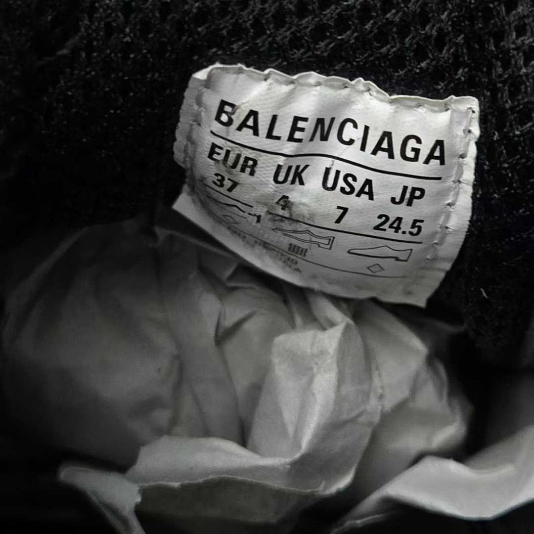 Balenciaga Balenciaga Graphic Gold Lowtop Sneakers S Women Size US 6 / IT 36 - 5 Thumbnail