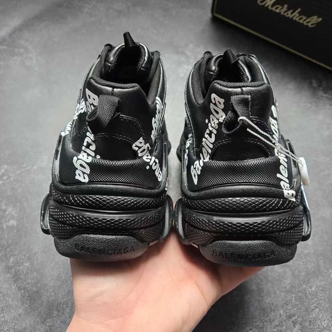 Balenciaga Balenciaga Graphic Gold Lowtop Sneakers S Women Size US 6 / IT 36 - 3 Thumbnail