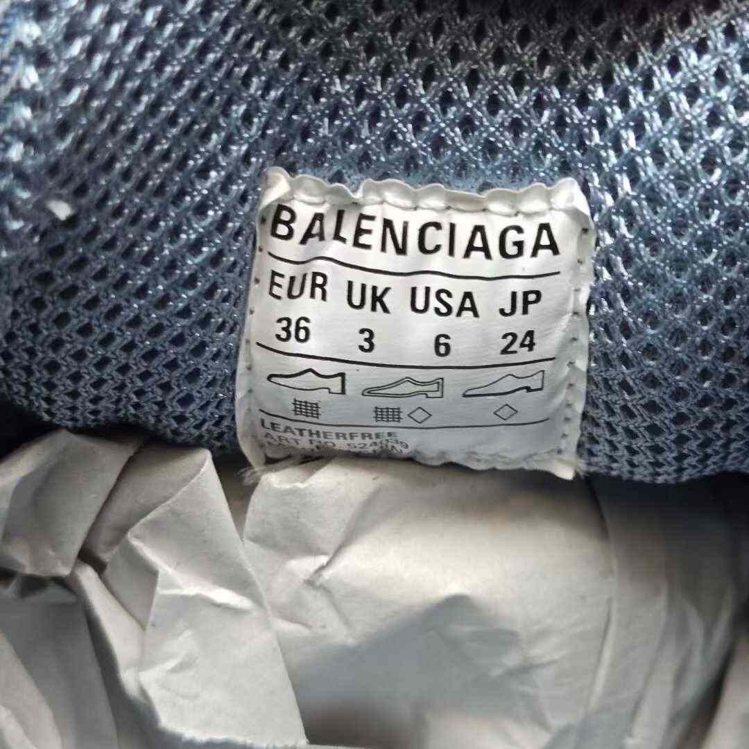 Balenciaga Balenciaga Denim Gold Lowtop Sneakers S Women Size US 6 / IT 36 - 5 Thumbnail