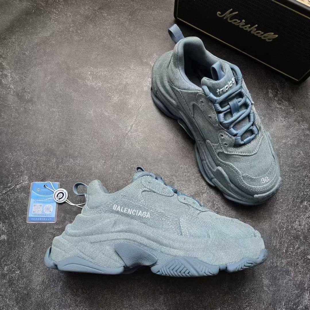 Balenciaga Balenciaga Denim Gold Lowtop Sneakers S Women Size US 6 / IT 36 - 6 Thumbnail