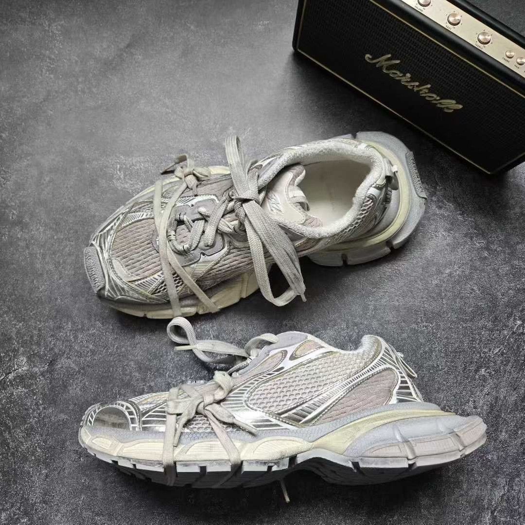 Balenciaga Balenciaga Beige Lowtop Sneakers XXXL Men Size US 10 / EU 43 - 4 Thumbnail