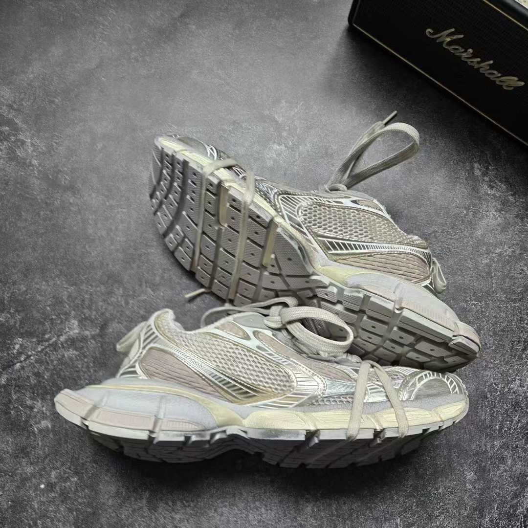 Balenciaga Balenciaga Beige Lowtop Sneakers XXXL Men Size US 10 / EU 43 - 9 Thumbnail