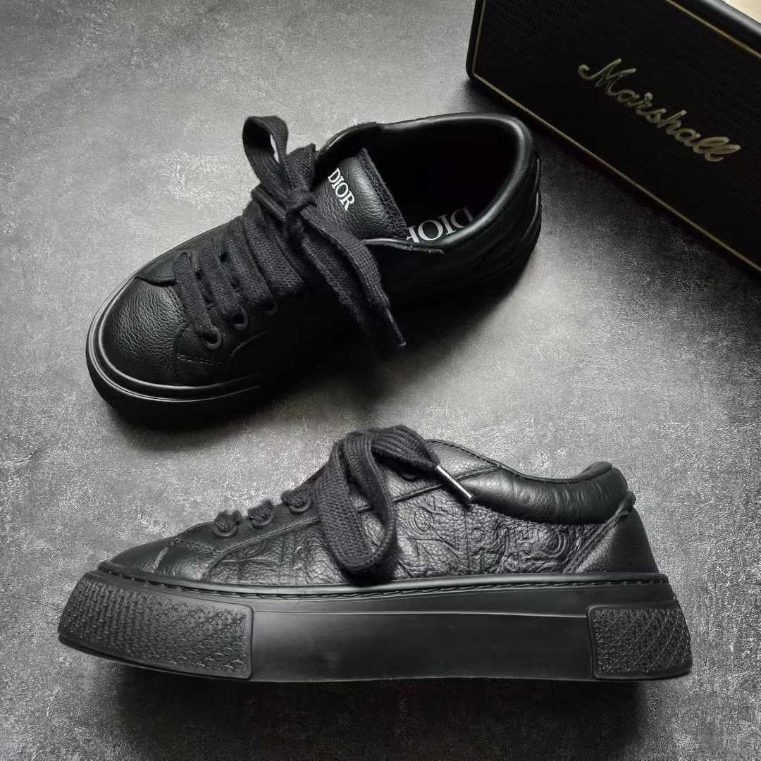 Balenciaga Balenciaga Gold Lowtop Sneakers 33 Men Size US 5 / EU 37 - 4 Thumbnail