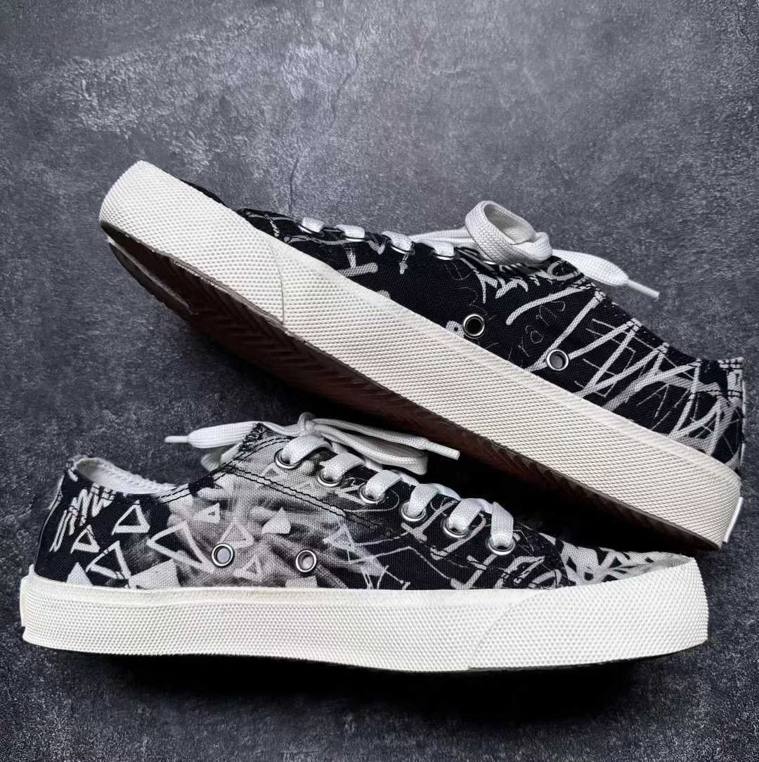 Balenciaga Balenciaga Graphic Gold Lowtop Sneakers 39 Men Size US 6.5 / EU 39-40 - 4 Thumbnail