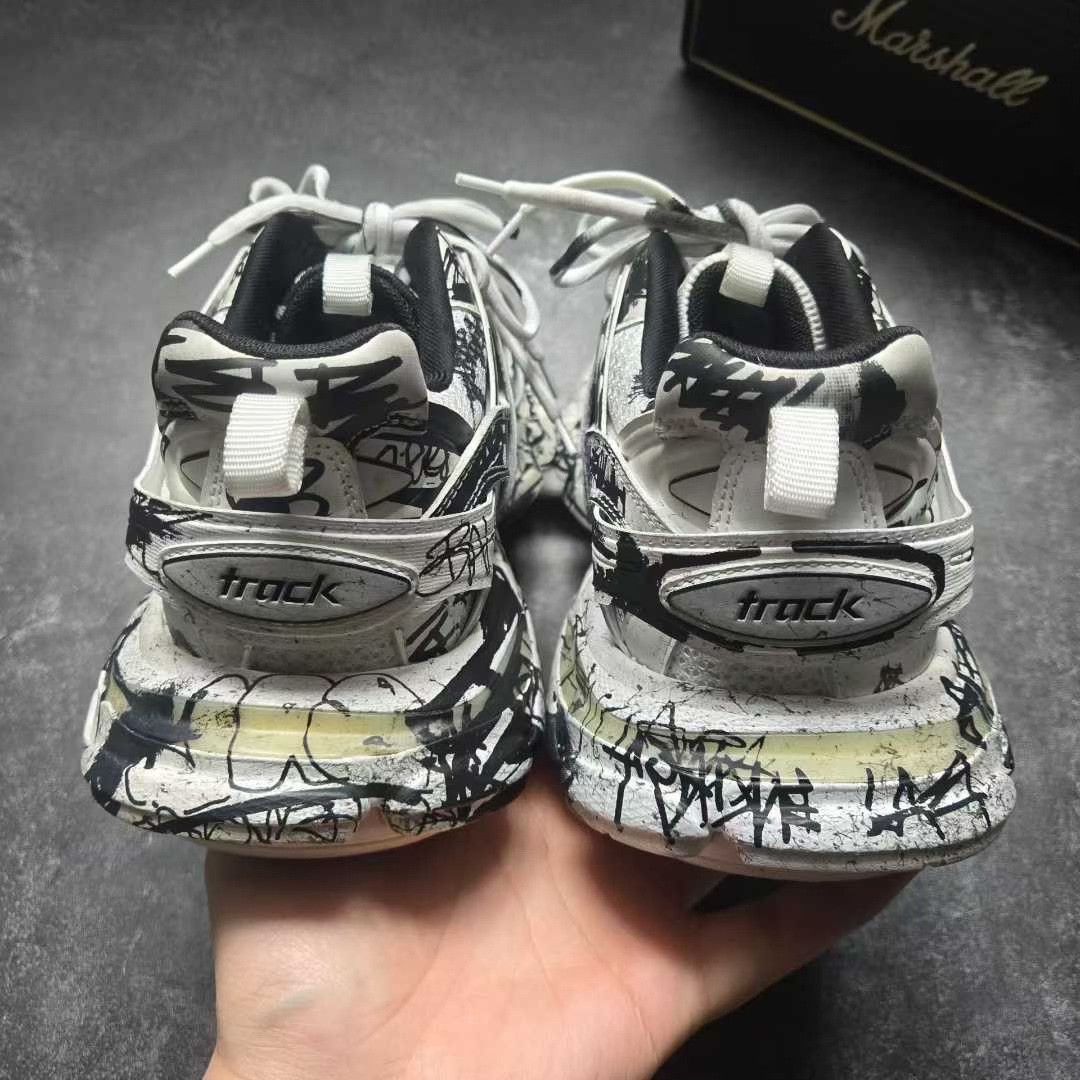 Balenciaga Balenciaga Graphic Black Lowtop Sneakers 42 Men Size US 9 / EU 42 - 3 Thumbnail