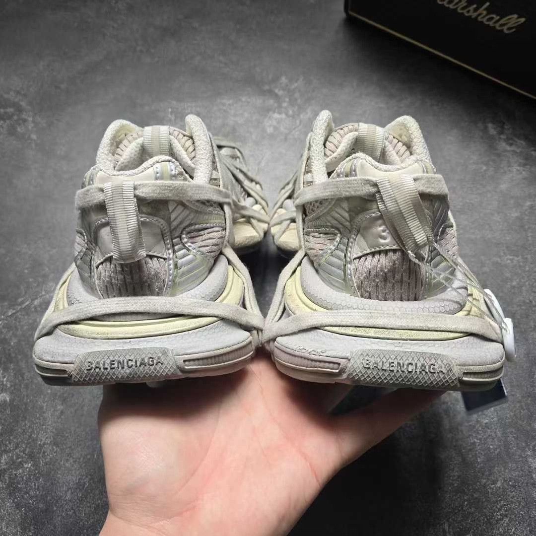 Balenciaga Balenciaga White Lowtop Sneakers XXXL Women Size US 8 / IT 38 - 3 Thumbnail