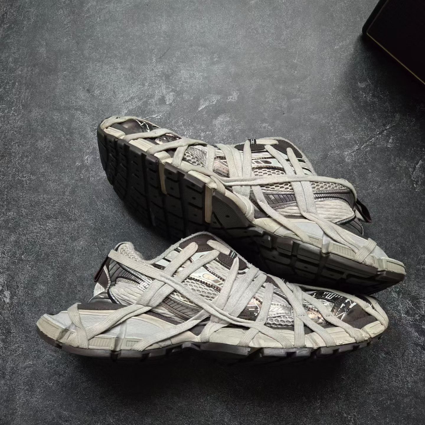 Balenciaga Balenciaga Multi Lowtop Sneakers XXXL Men Size US 10 / EU 43 - 2 Thumbnail