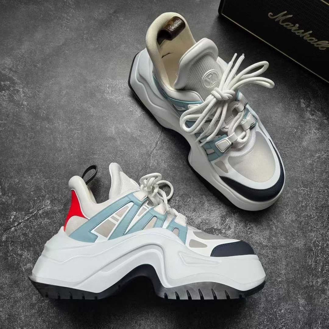 Louis Vuitton Louis Vuitton Blue Lowtop Sneakers 38 Women Size US 7.5 / IT 37.5 - 6 Thumbnail