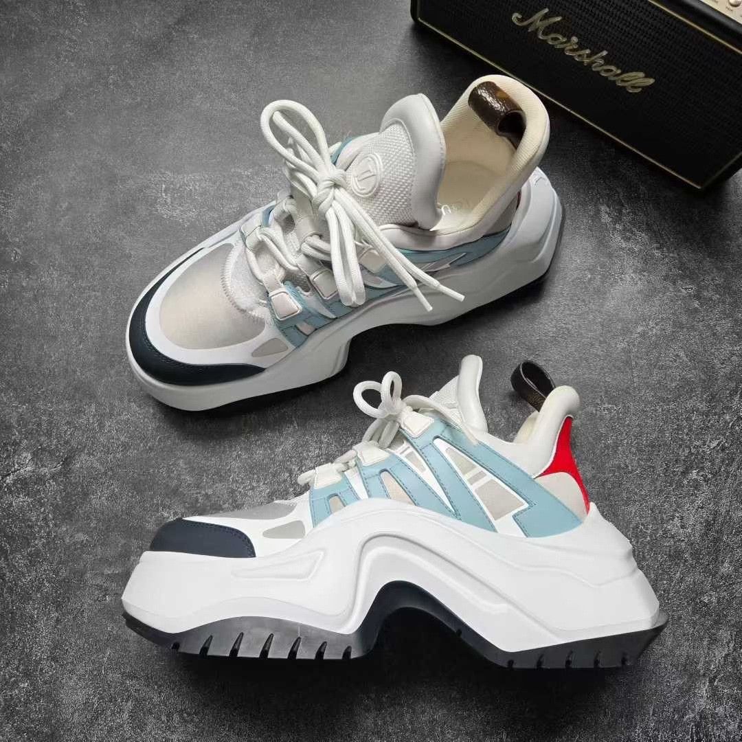 Louis Vuitton Louis Vuitton Blue Lowtop Sneakers 38 Women Size US 7.5 / IT 37.5 - 4 Thumbnail