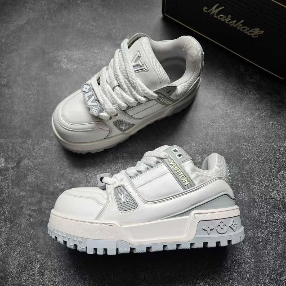 Louis Vuitton Louis Vuitton Training Multi Lowtop Sneakers 35 Women Size US 5 / IT 35 - 4 Thumbnail