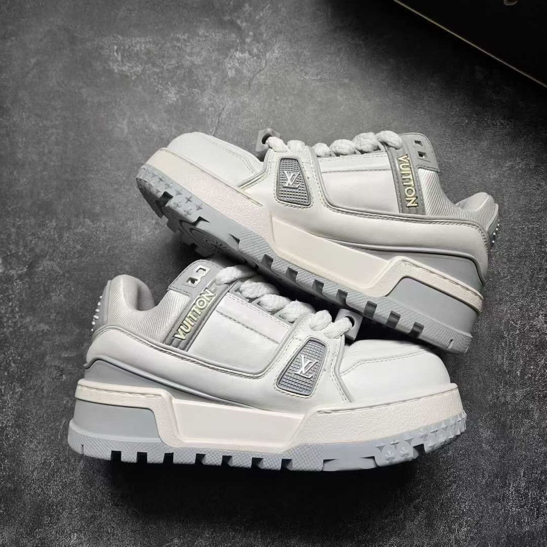 Louis Vuitton Louis Vuitton Training Multi Lowtop Sneakers 35 Women Size US 5 / IT 35 - 9 Thumbnail
