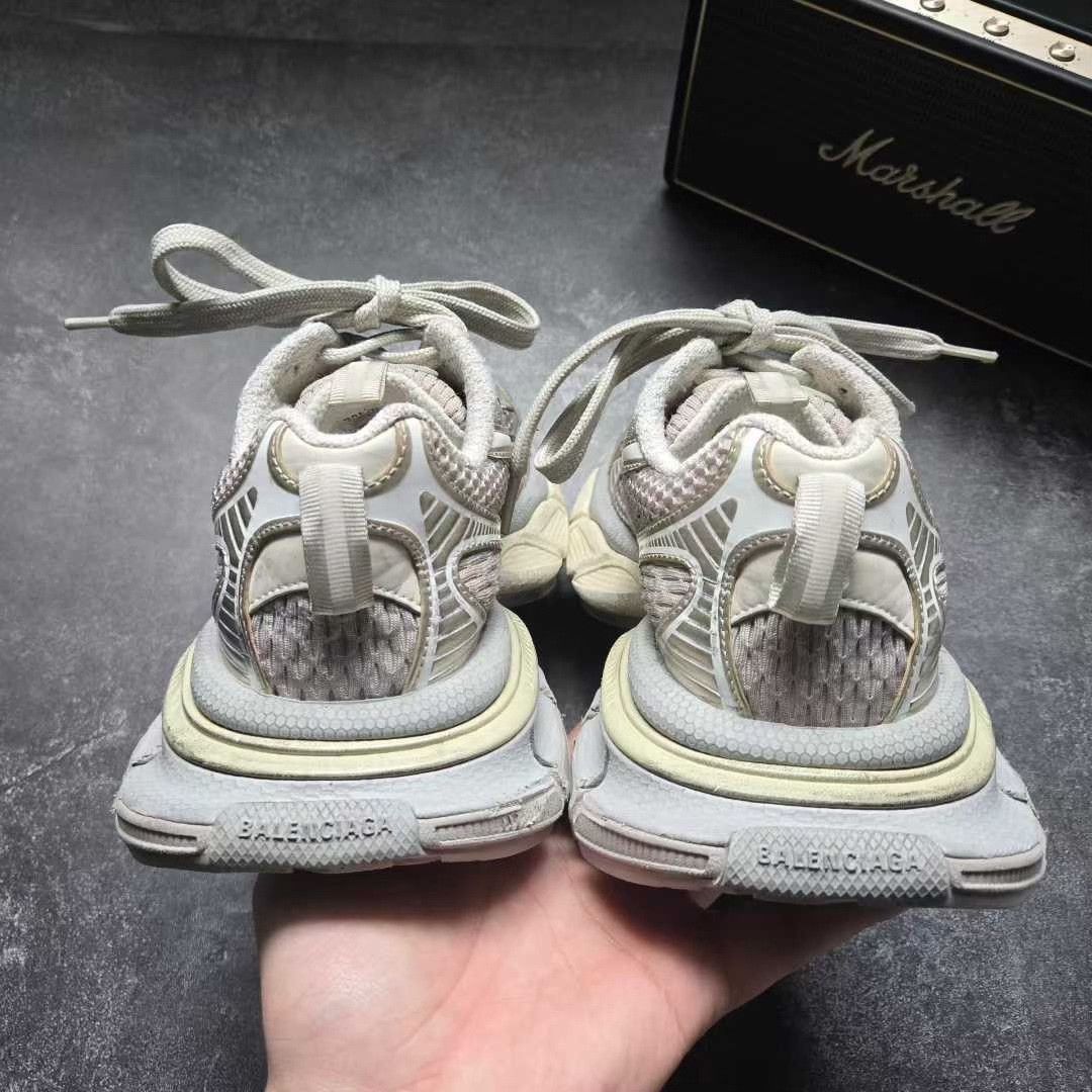 Balenciaga Balenciaga Beige Lowtop Sneakers XXXL Women Size US 8 / IT 38 - 3 Thumbnail