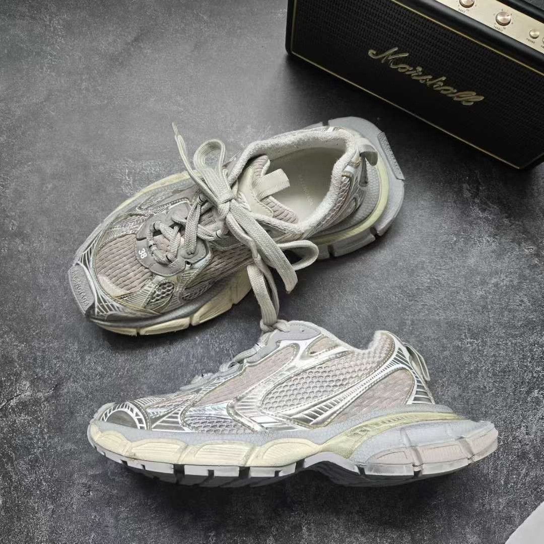 Balenciaga Balenciaga Beige Lowtop Sneakers XXXL Women Size US 8 / IT 38 - 4 Thumbnail