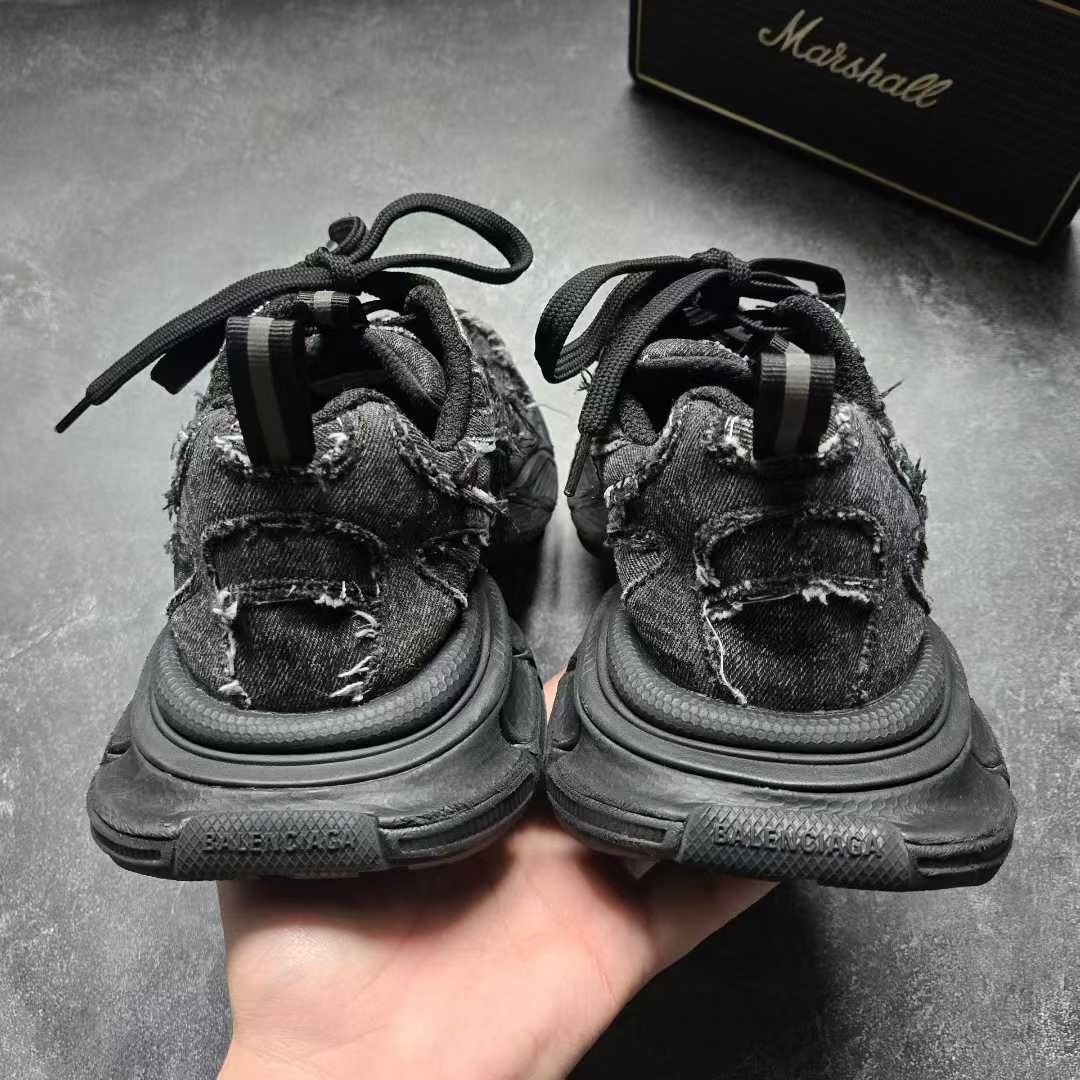 Balenciaga Balenciaga Denim Gold Lowtop Sneakers XXXL Men Size US 10 / EU 43 - 3 Thumbnail