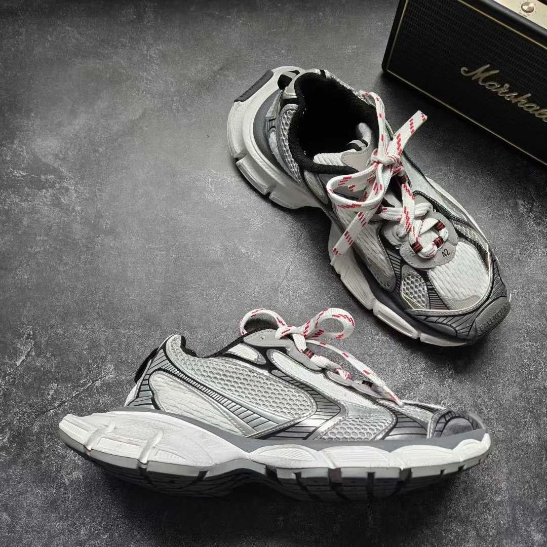 Balenciaga Balenciaga Red Lowtop Sneakers XXXL Men Size US 10 / EU 43 - 5 Thumbnail