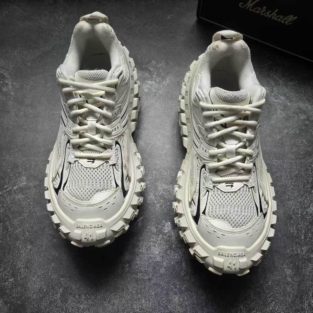 Balenciaga Balenciaga Black Lowtop Sneakers 40 Men Size US 7.5 / EU 40-41 - 2 Thumbnail