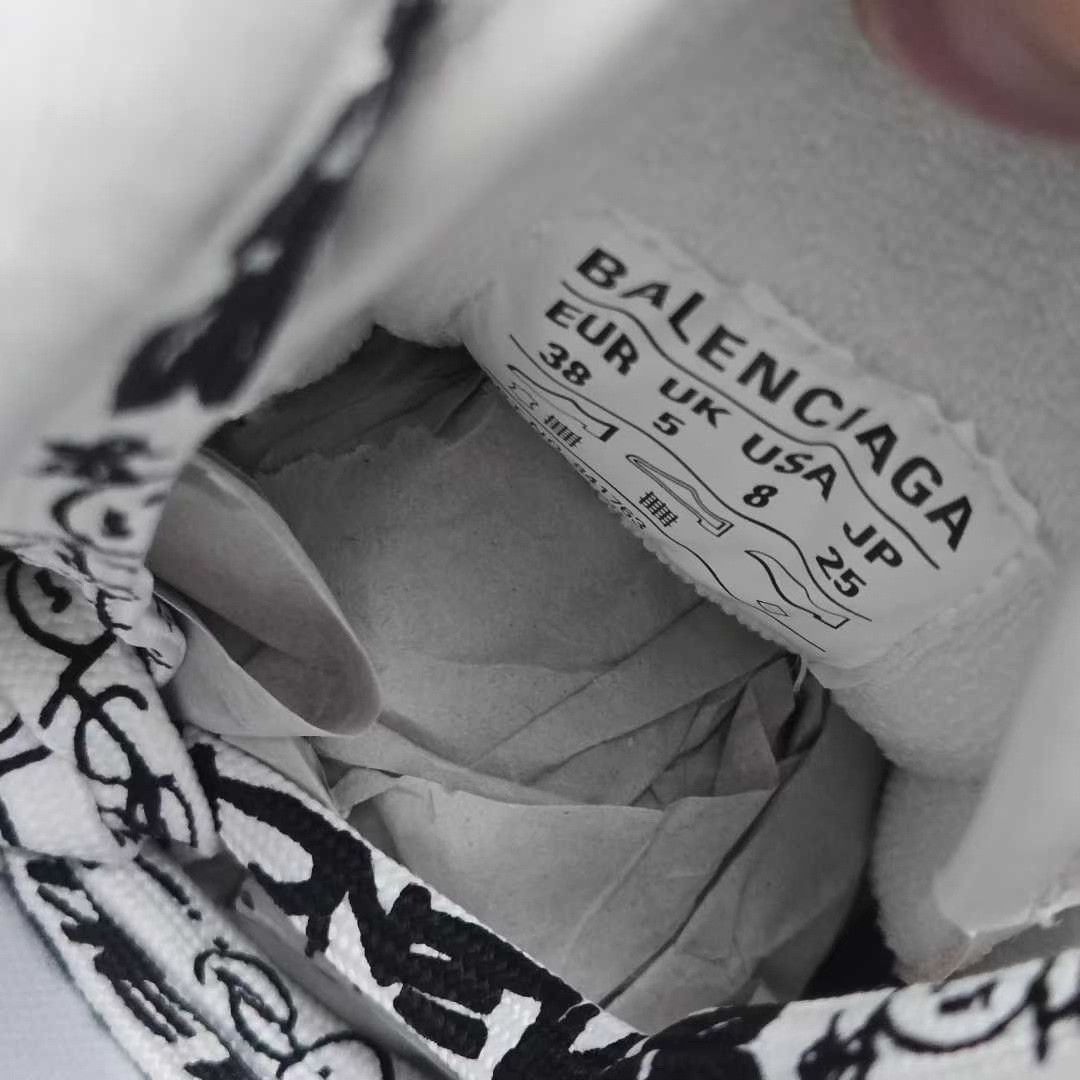 Balenciaga Balenciaga Limited White Lowtop Sneakers 38 Women Size US 7.5 / IT 37.5 - 5 Thumbnail
