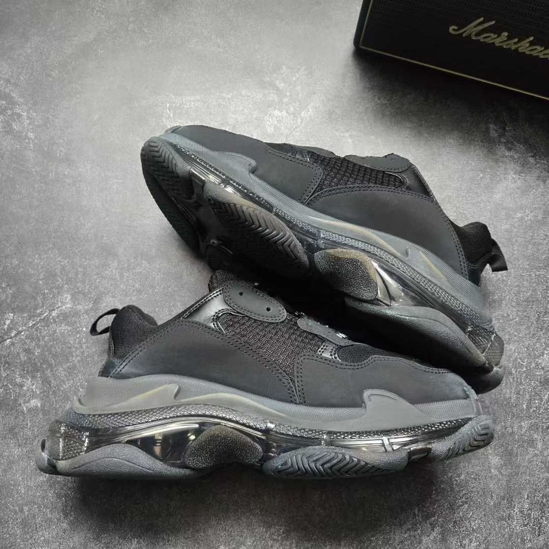 Balenciaga Balenciaga Gold Lowtop Sneakers S Men Size US 10 / EU 43 - 9 Thumbnail