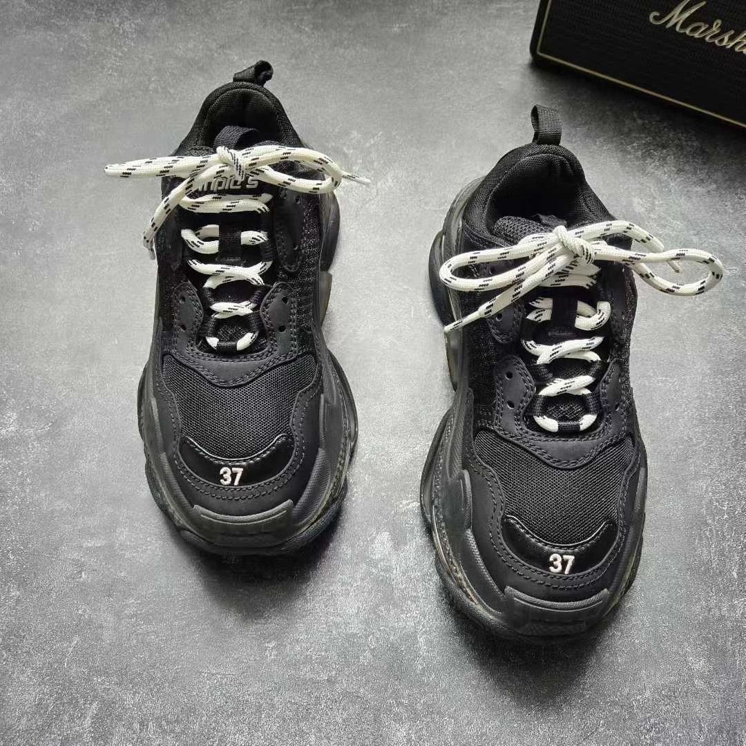 Balenciaga Balenciaga Gold Lowtop Sneakers S Women Size US 6 / IT 36 - 2 Thumbnail