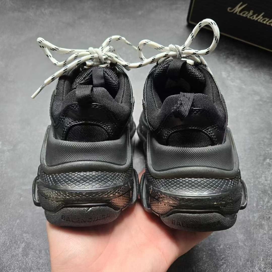 Balenciaga Balenciaga Gold Lowtop Sneakers S Women Size US 6 / IT 36 - 3 Thumbnail