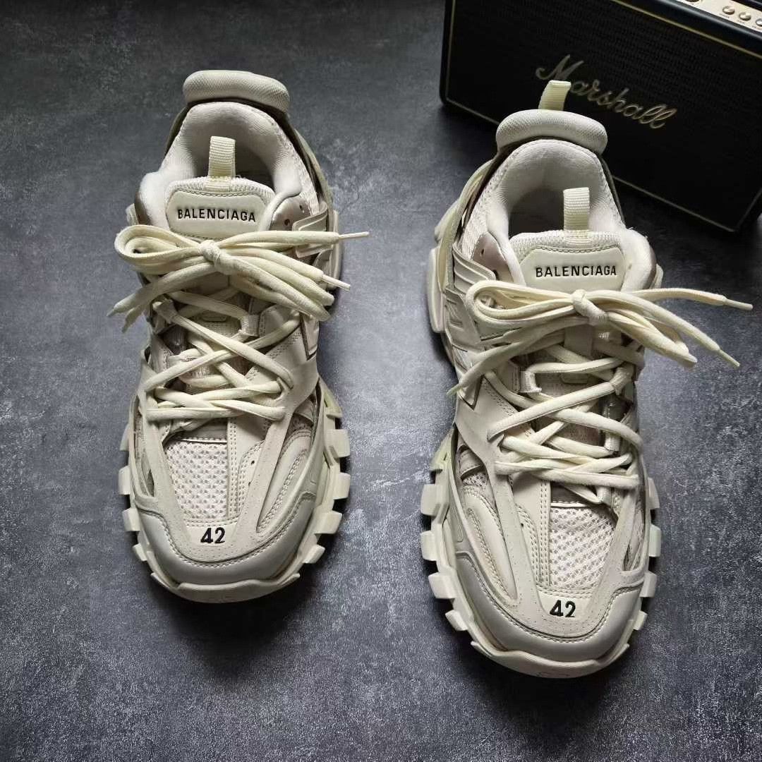 Balenciaga Balenciaga Gold Lowtop Sneakers 42 Men Size US 9 / EU 42 - 2 Thumbnail