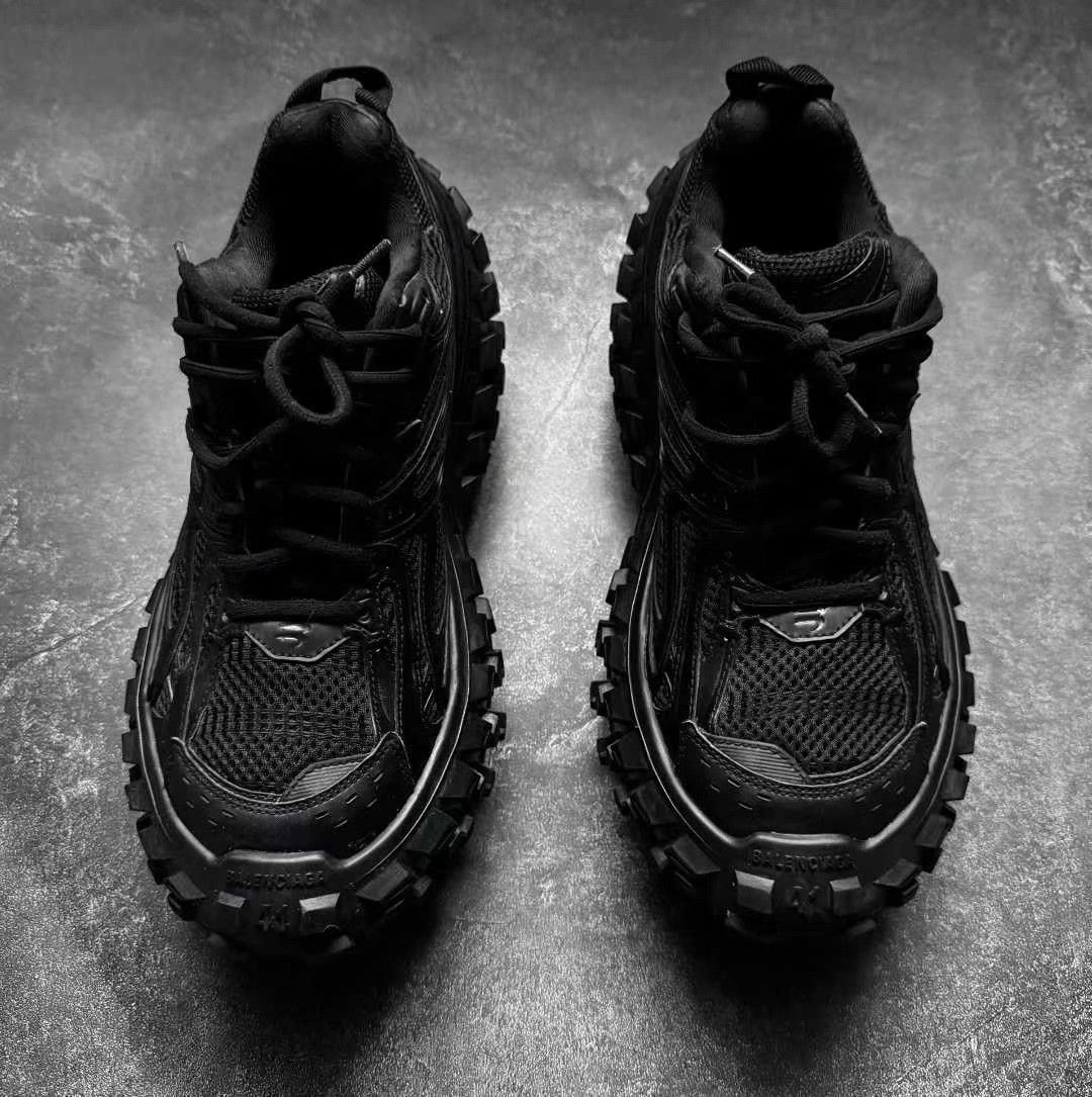 Balenciaga Balenciaga Black Lowtop Sneakers 41 Men Size US 8.5 / EU 41-42 - 2 Thumbnail