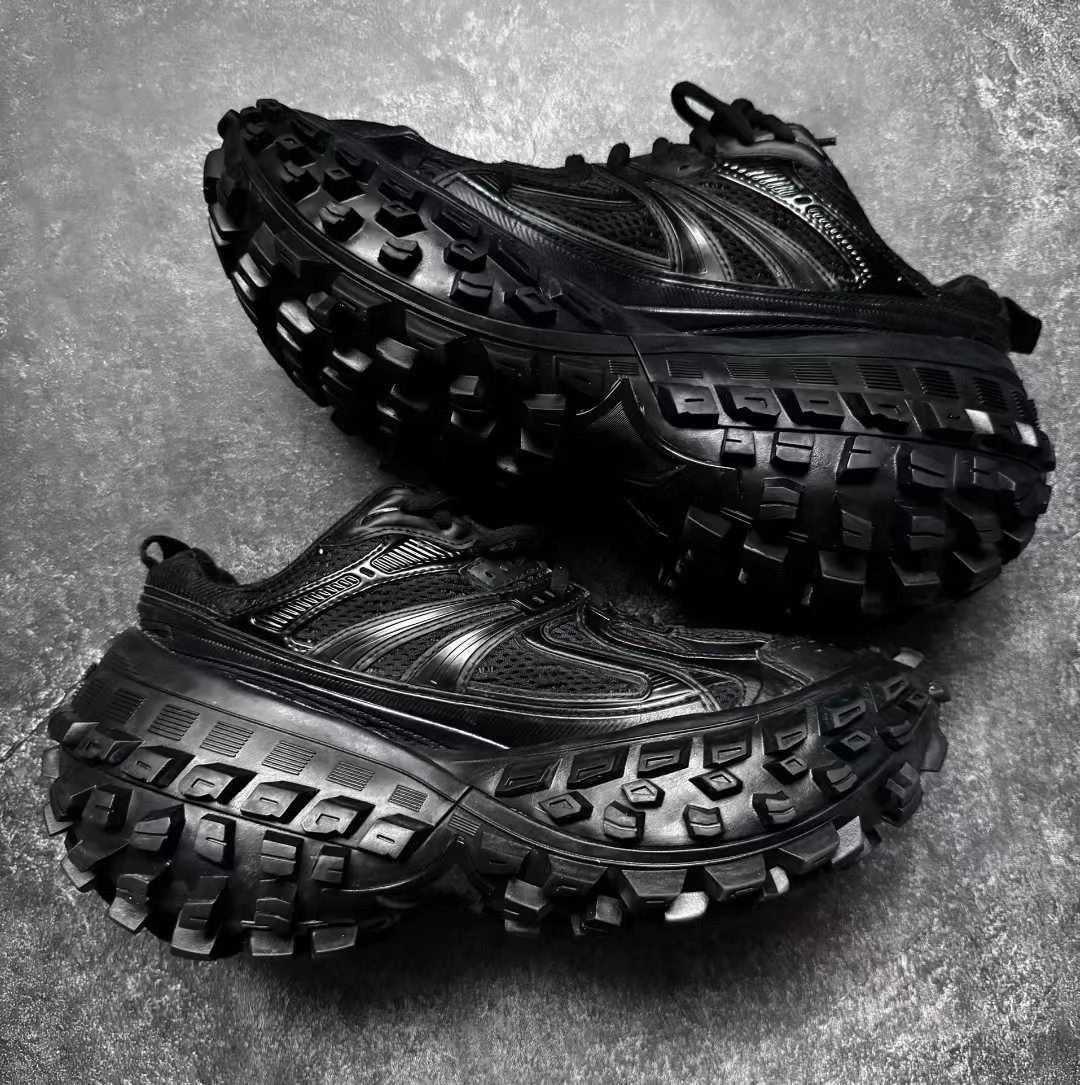 Balenciaga Balenciaga Black Lowtop Sneakers 41 Men Size US 8.5 / EU 41-42 - 4 Thumbnail