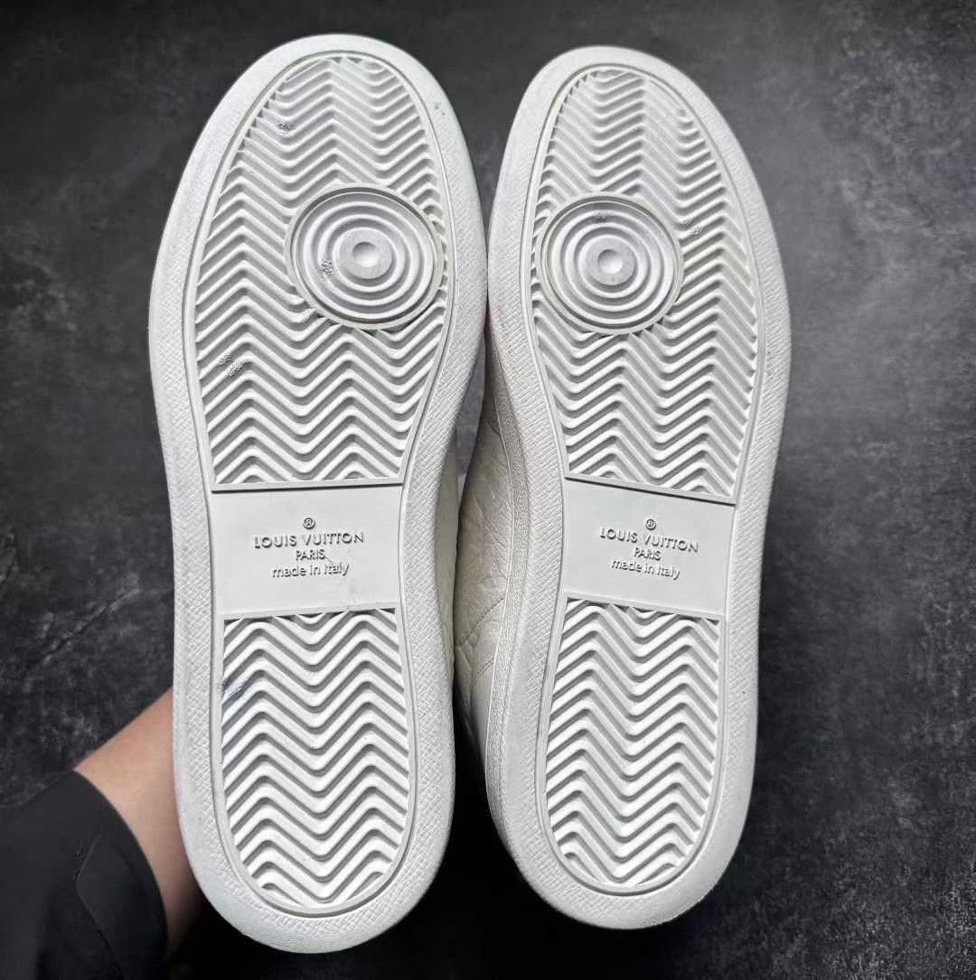 Louis Vuitton Louis Vuitton Gold Hitop Sneakers 42.5 Men Size US 9.5 / EU 42-43 - 6 Thumbnail