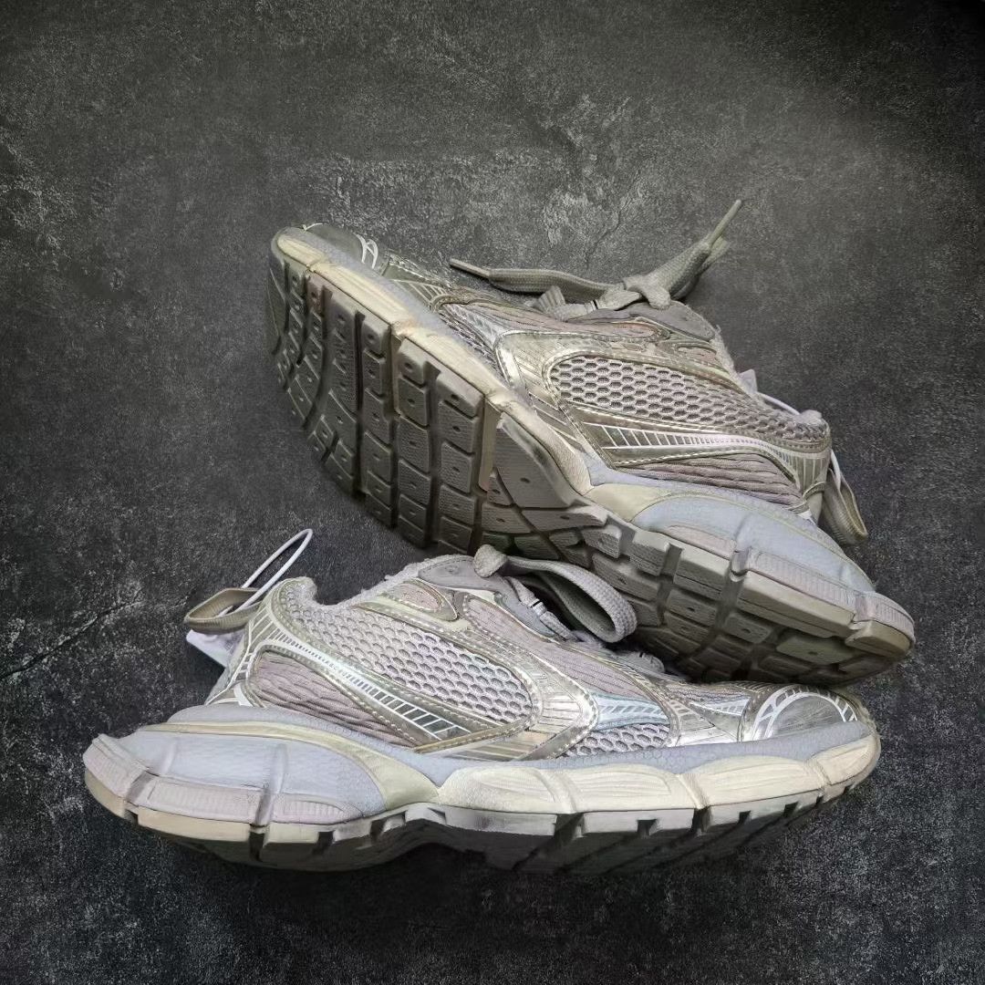 Balenciaga Balenciaga Beige Lowtop Sneakers XXXL Women Size US 8 / IT 38 - 9 Thumbnail
