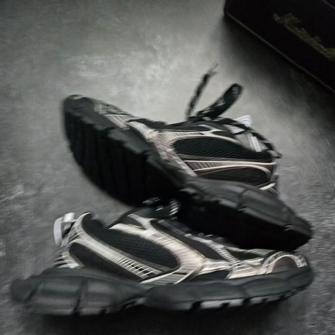 Balenciaga Balenciaga Multi Lowtop Sneakers XXXL Men Size US 10 / EU 43 - 9 Thumbnail