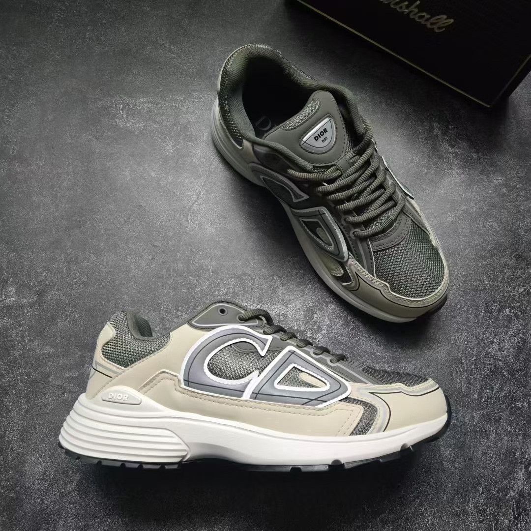 Balenciaga Balenciaga Green Lowtop Sneakers 30 Men Size US 10 / EU 43 - 5 Thumbnail