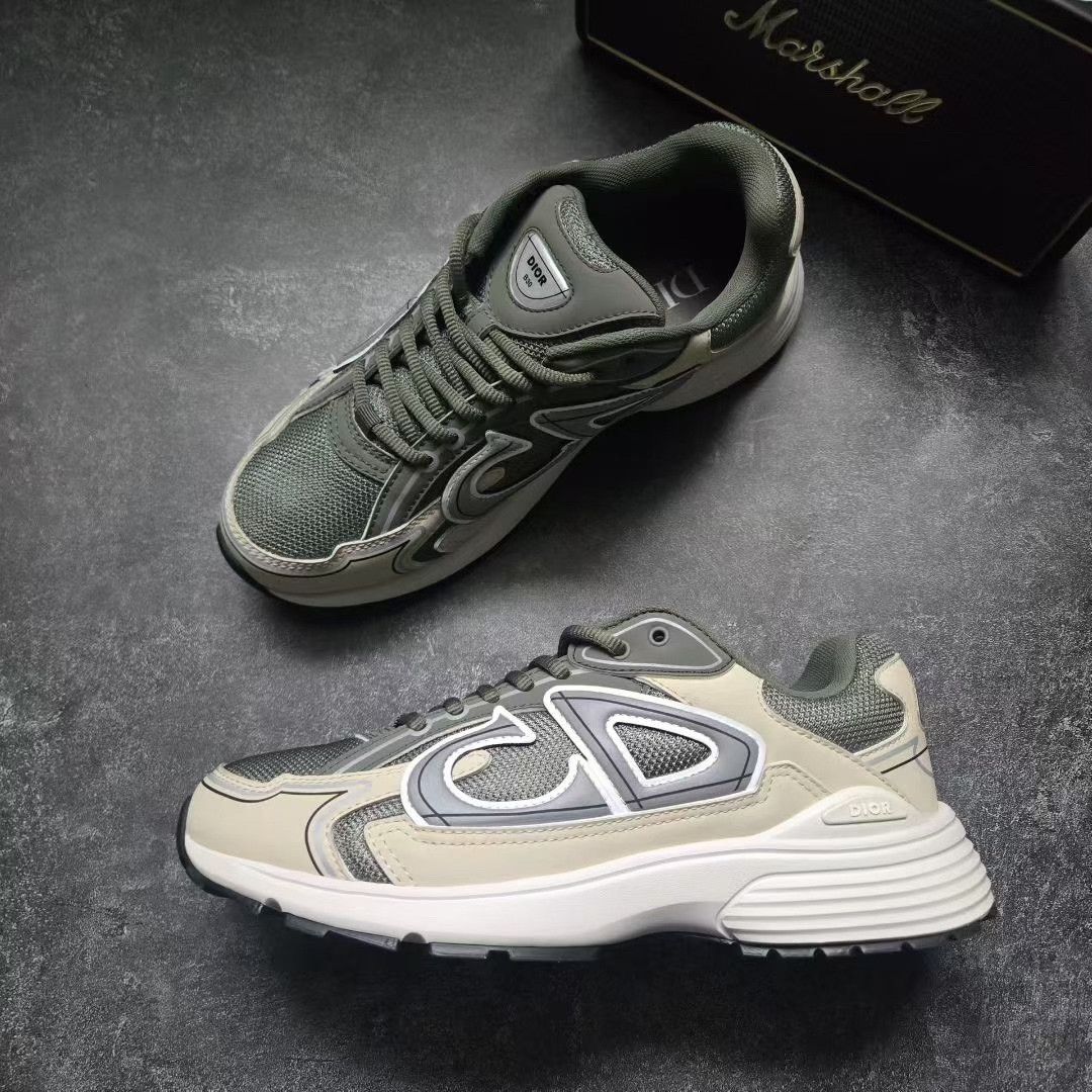 Balenciaga Balenciaga Green Lowtop Sneakers 30 Men Size US 10 / EU 43 - 3 Thumbnail