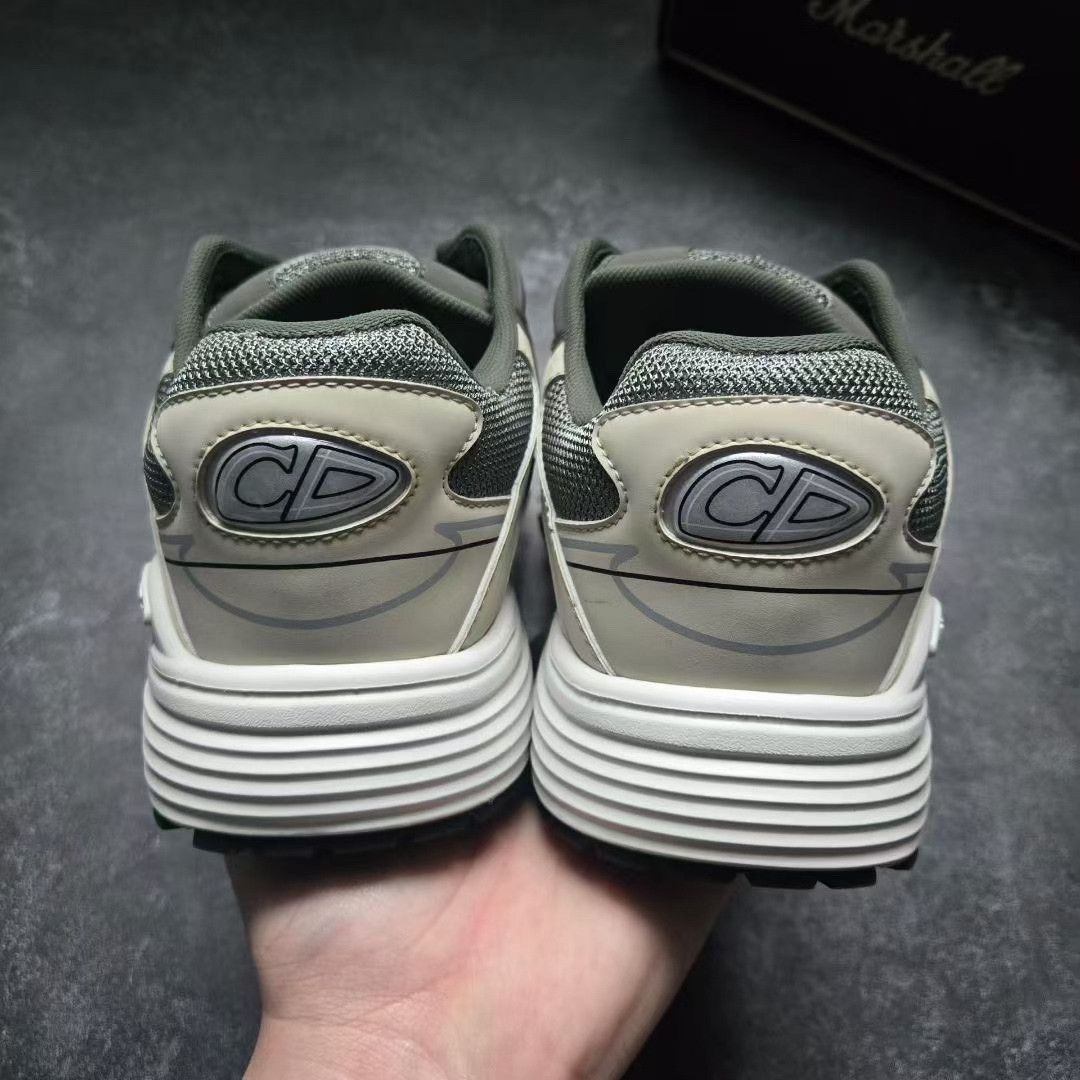 Balenciaga Balenciaga Green Lowtop Sneakers 30 Men Size US 10 / EU 43 - 2 Thumbnail