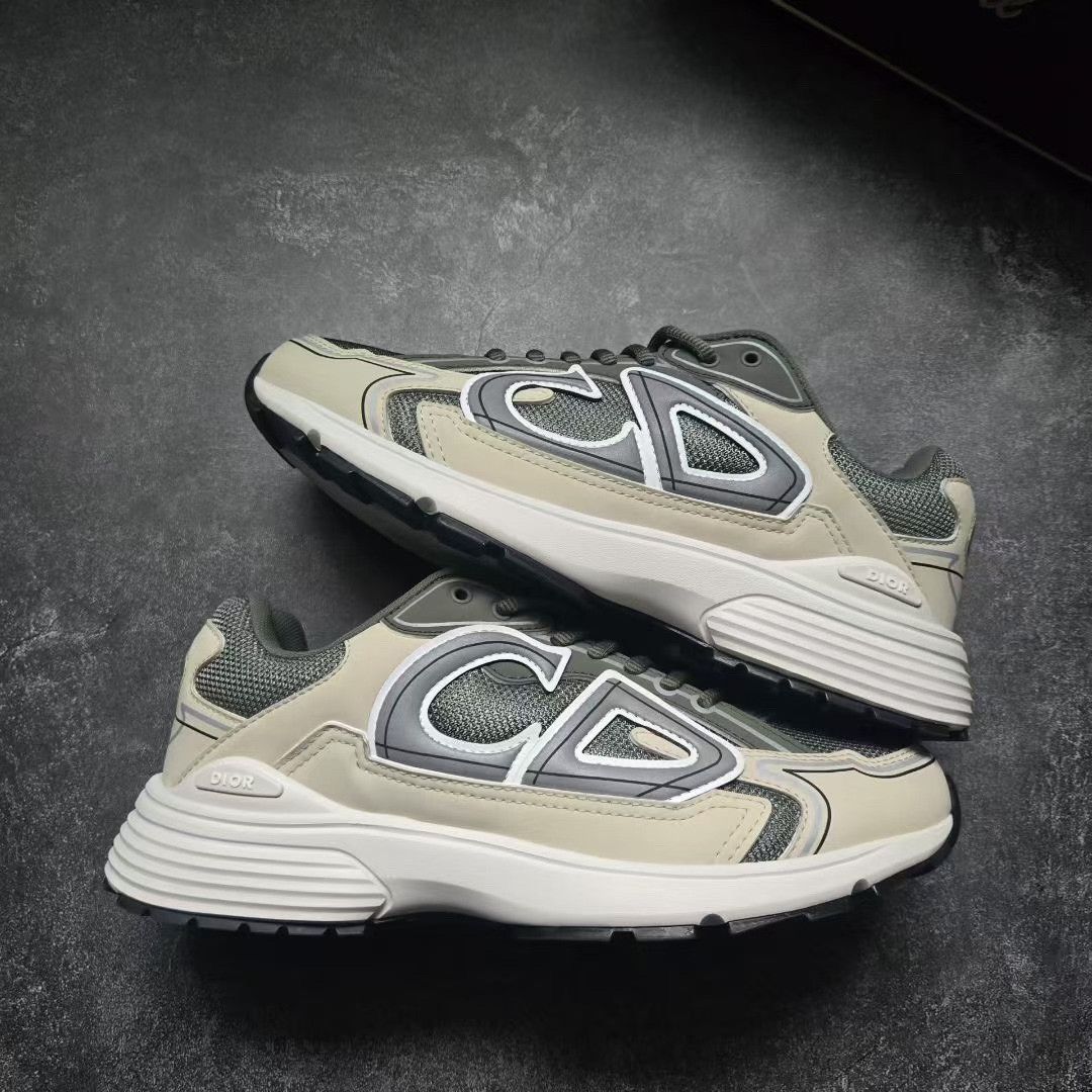 Balenciaga Balenciaga Green Lowtop Sneakers 30 Men Size US 10 / EU 43 - 7 Thumbnail