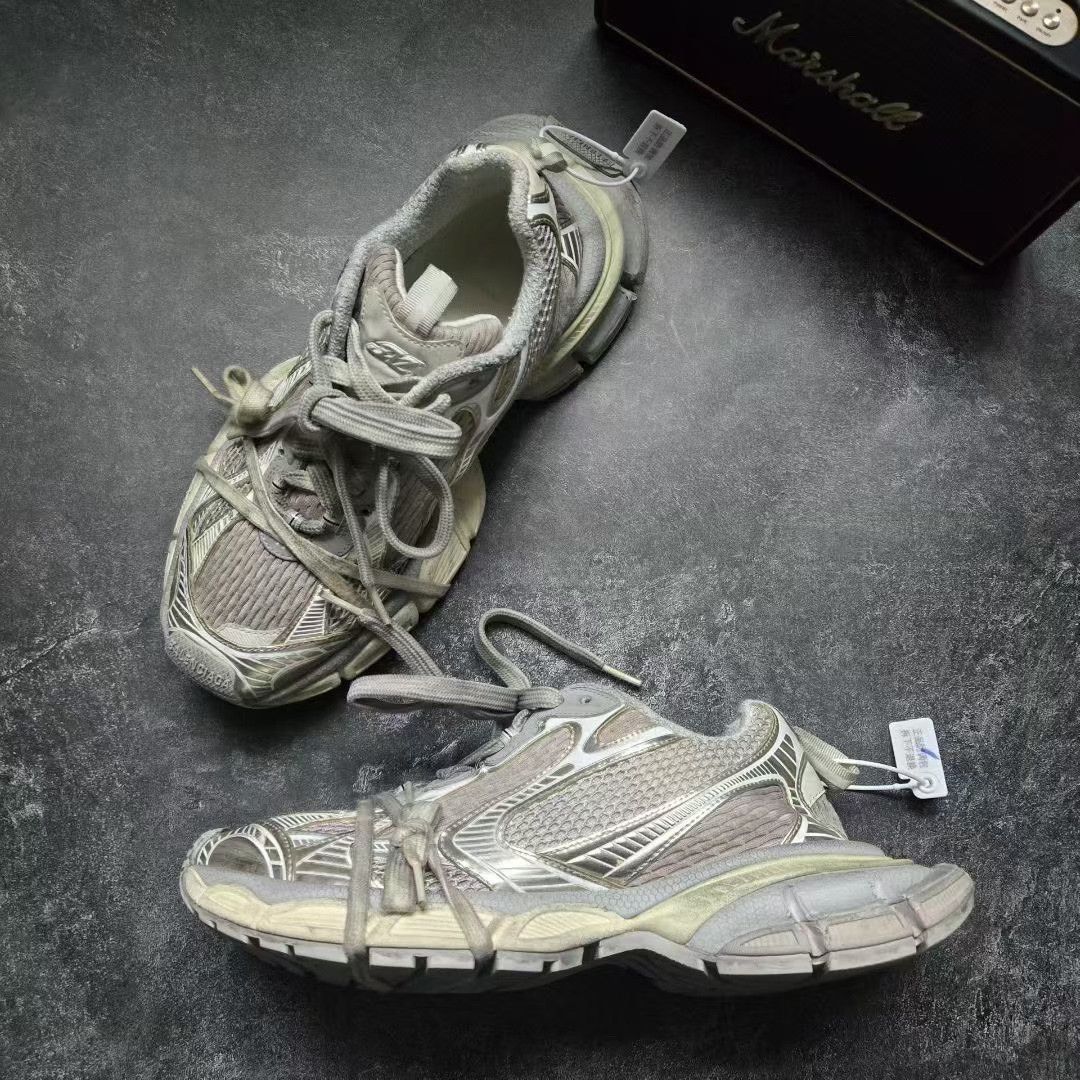 Balenciaga Balenciaga Beige Lowtop Sneakers XXXL Men Size US 10 / EU 43 - 3 Thumbnail