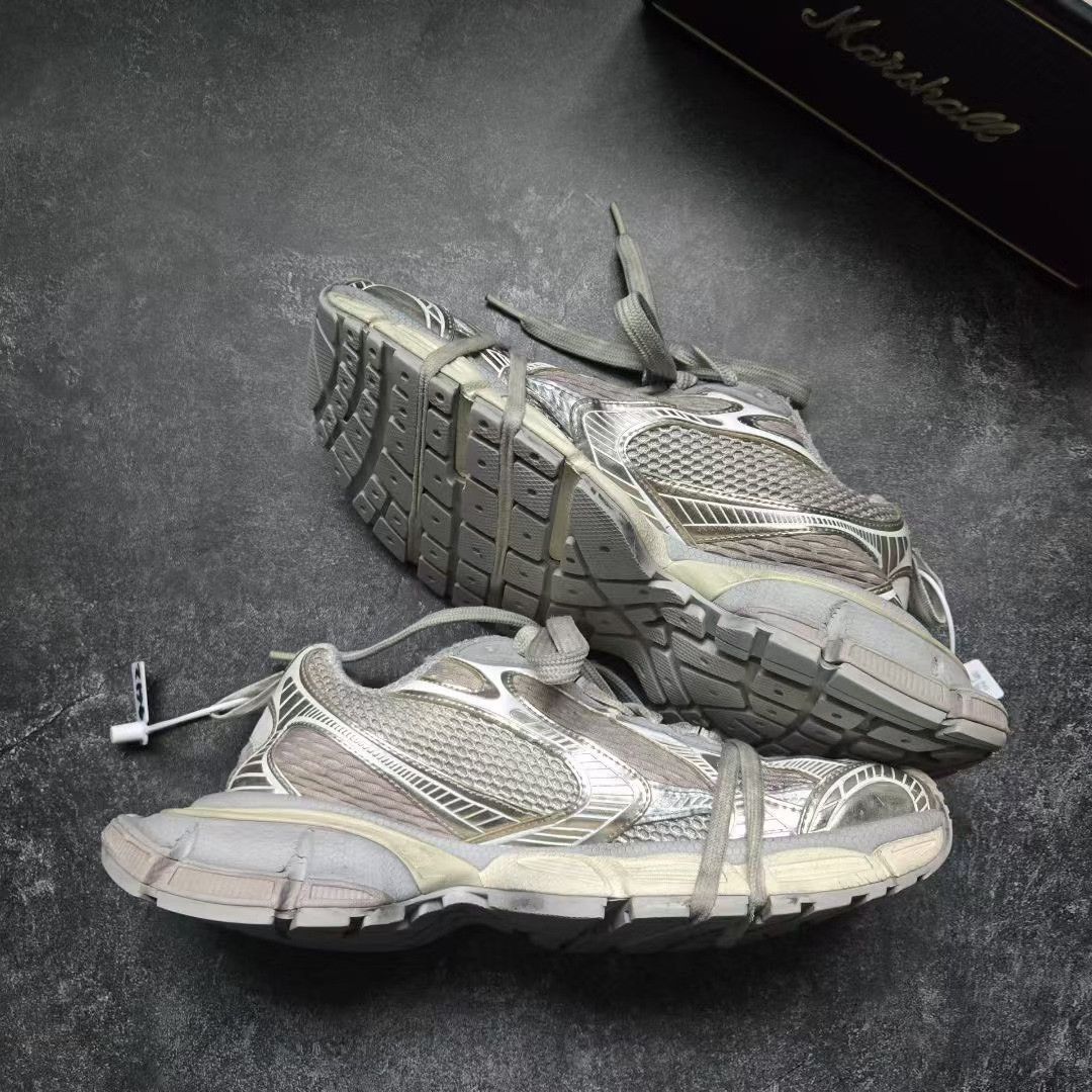 Balenciaga Balenciaga Beige Lowtop Sneakers XXXL Men Size US 10 / EU 43 - 8 Thumbnail
